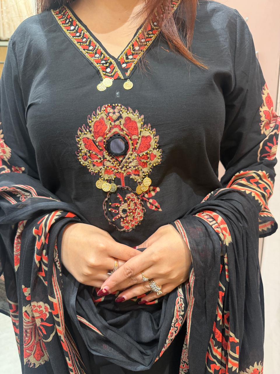 Noir Royal Embroidered Kurta Set