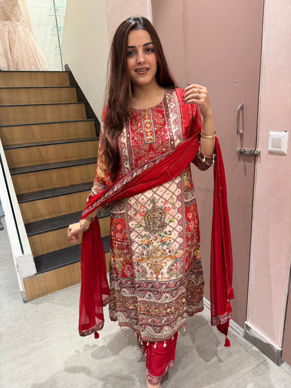 Srinya  Printed Kurta Set with Dupatta