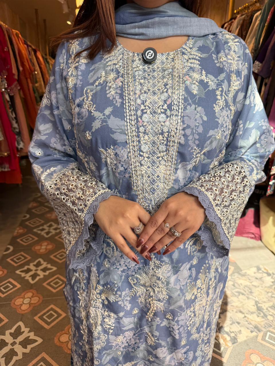 Samy Embroidered Grace Suit Set
