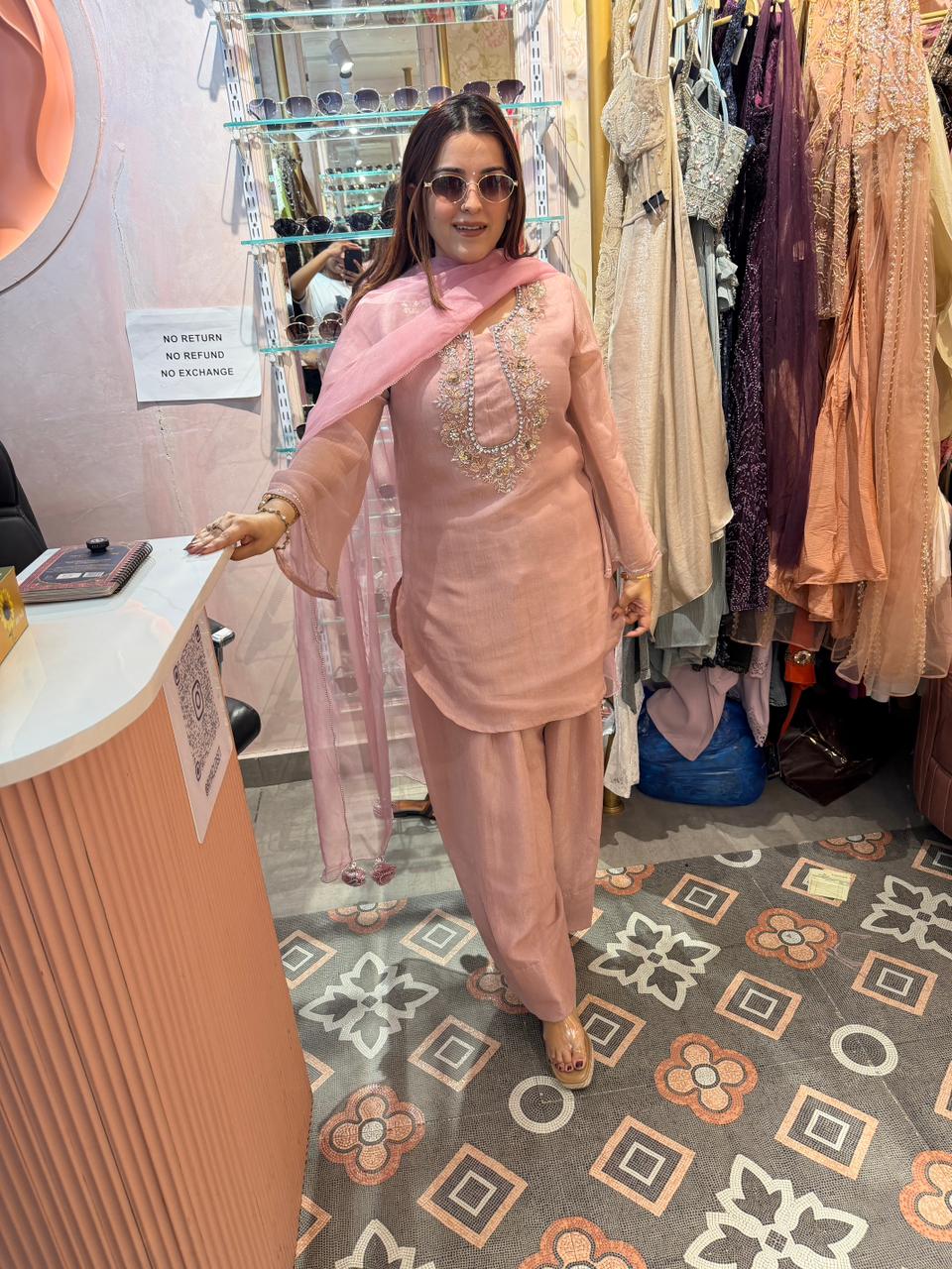 Sen Hand-Embroidered Elegance Suit Set