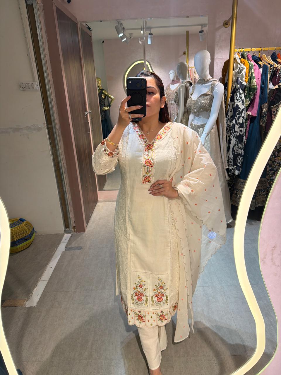 Niharika Embroidered Kurta Set