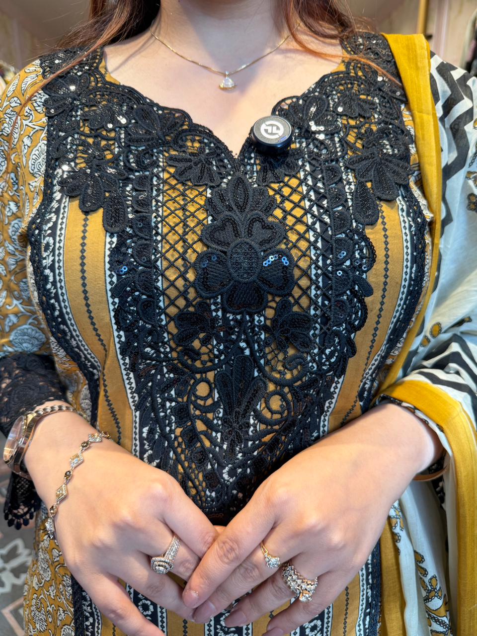 Monar Lace Luxe Kurta Set