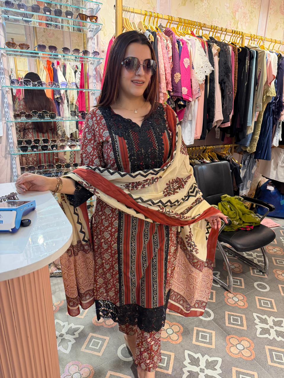 Monar Lace Luxe Kurta Set