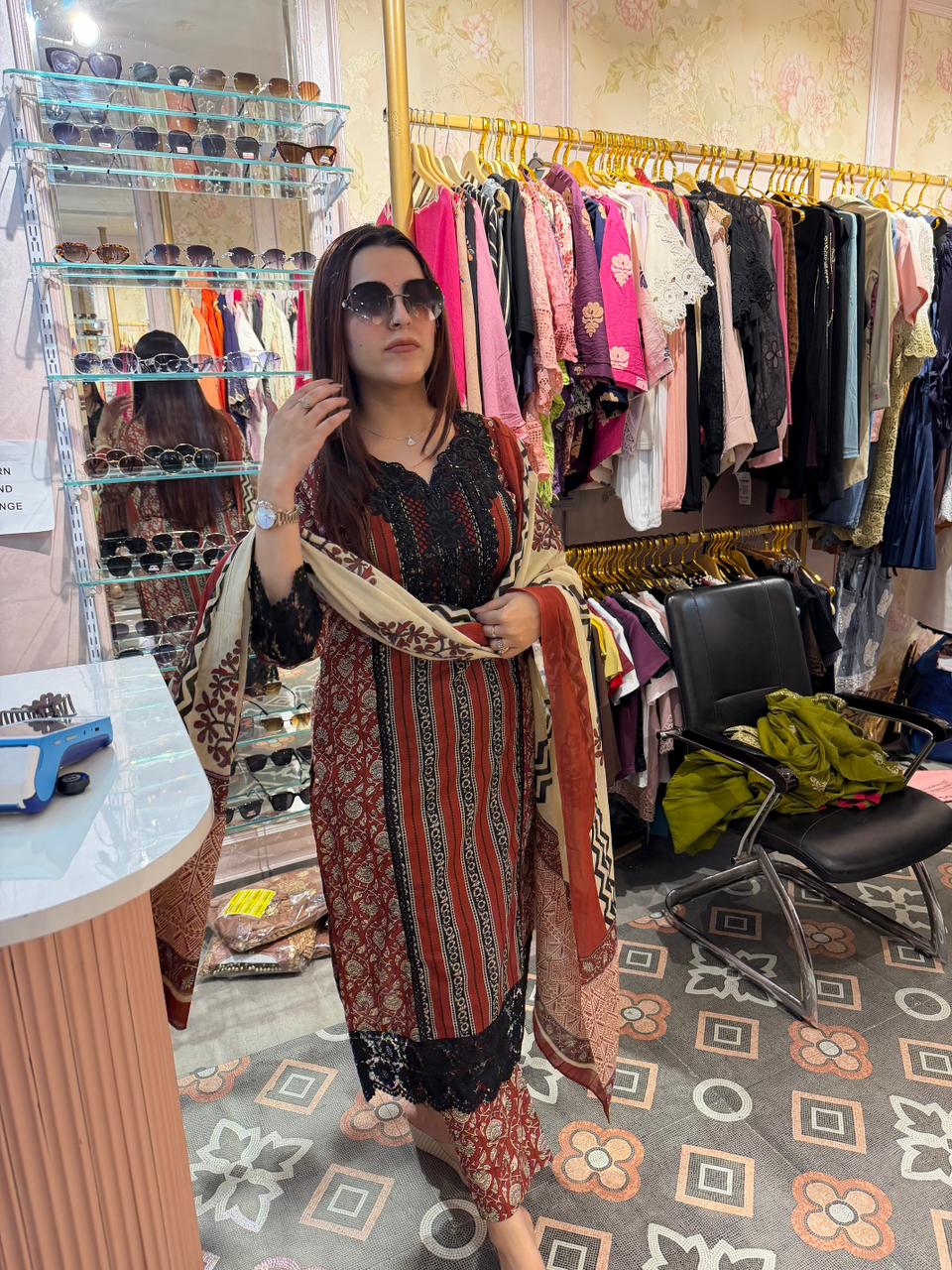 Monar Lace Luxe Kurta Set