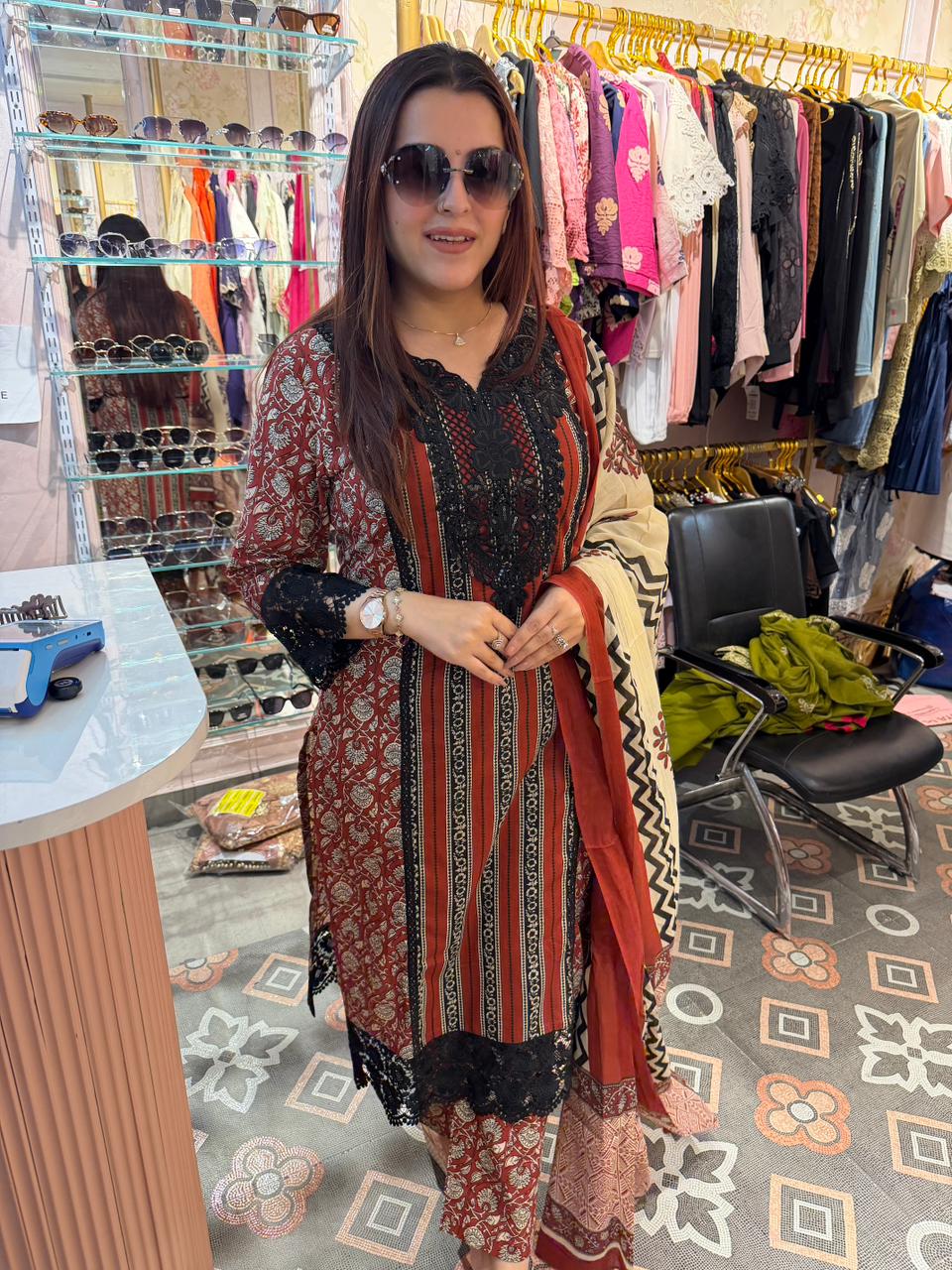 Monar Lace Luxe Kurta Set