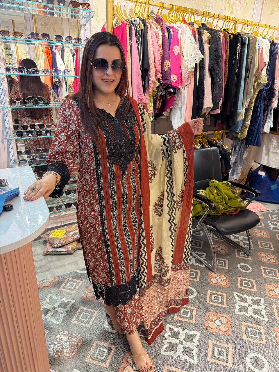 Monar Lace Luxe Kurta Set