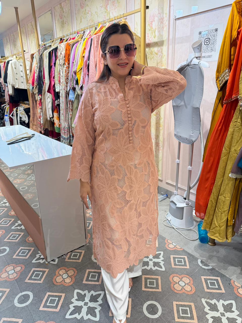 Cosmos Floral Crochet Kurta
