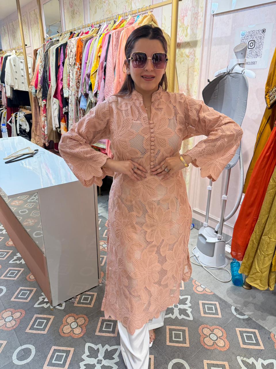 Cosmos Floral Crochet Kurta