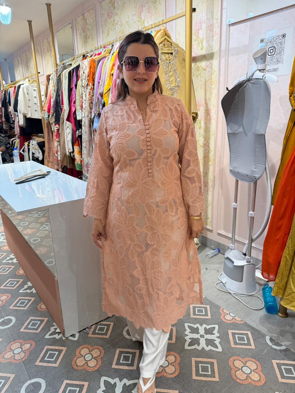 Cosmos Floral Crochet Kurta