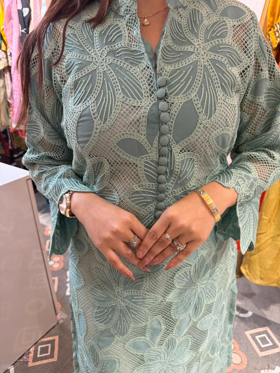 Cosmos Floral Crochet Kurta