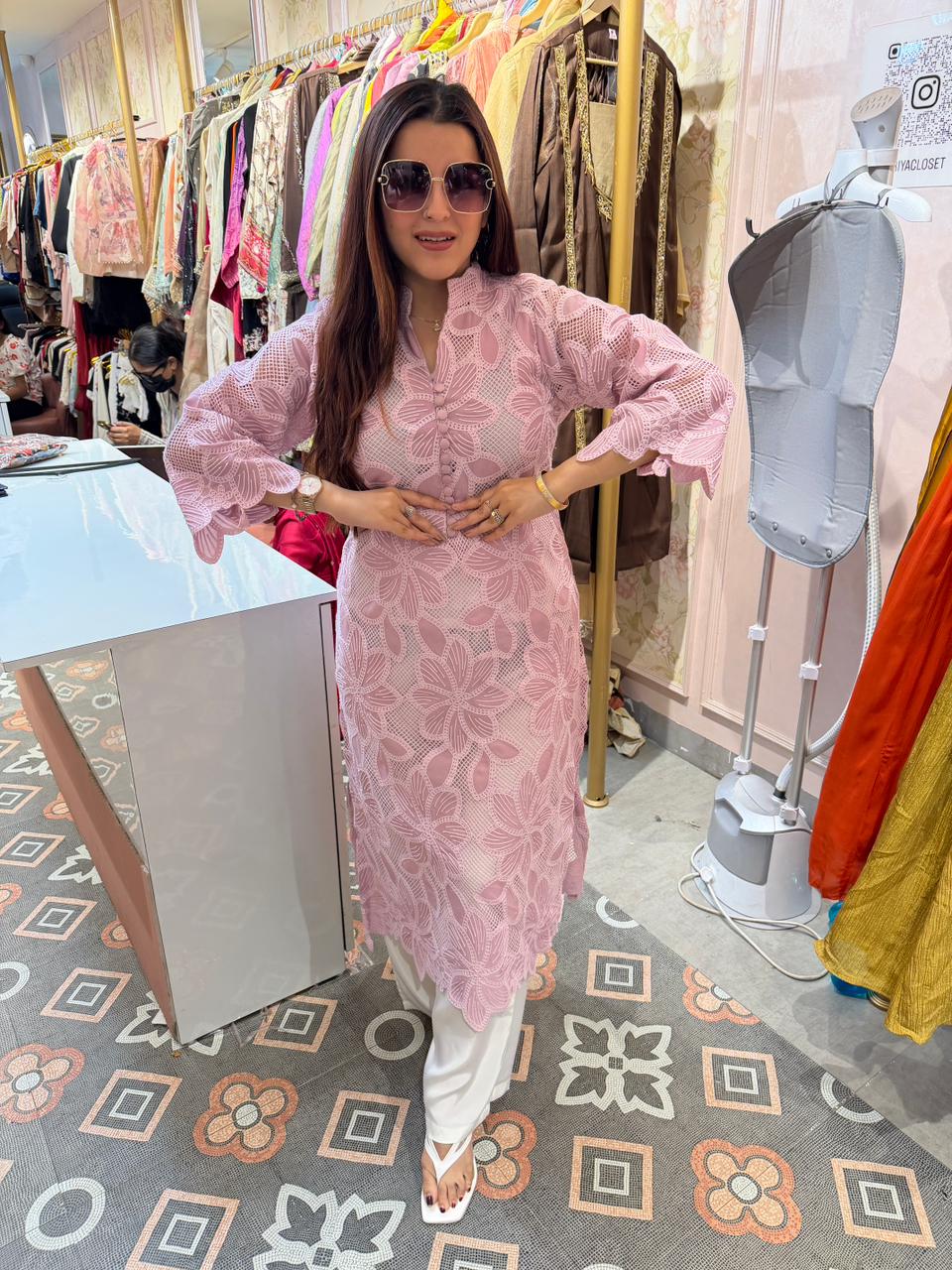 Cosmos Floral Crochet Kurta