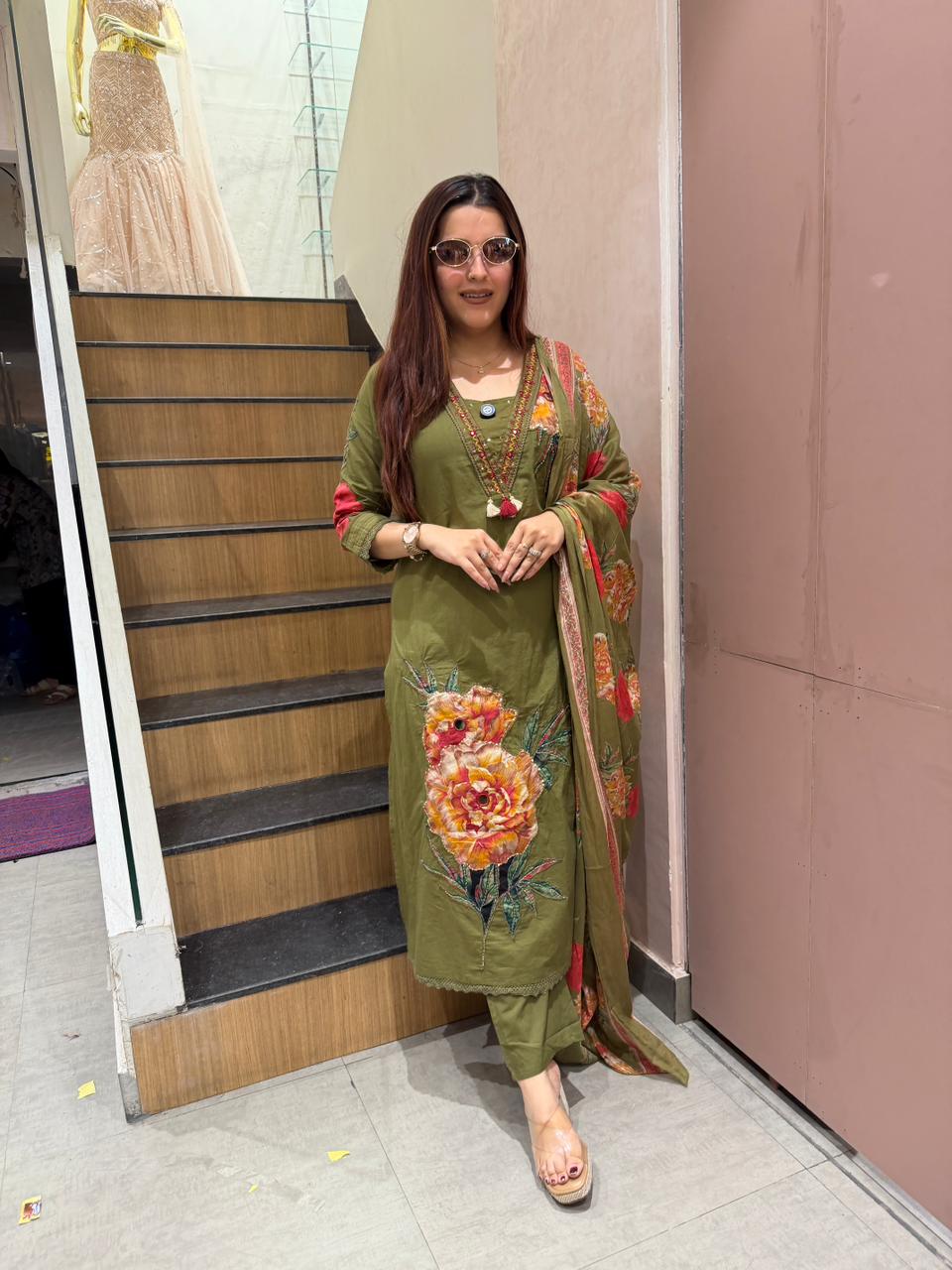 Oly Embroidered Kurta Set
