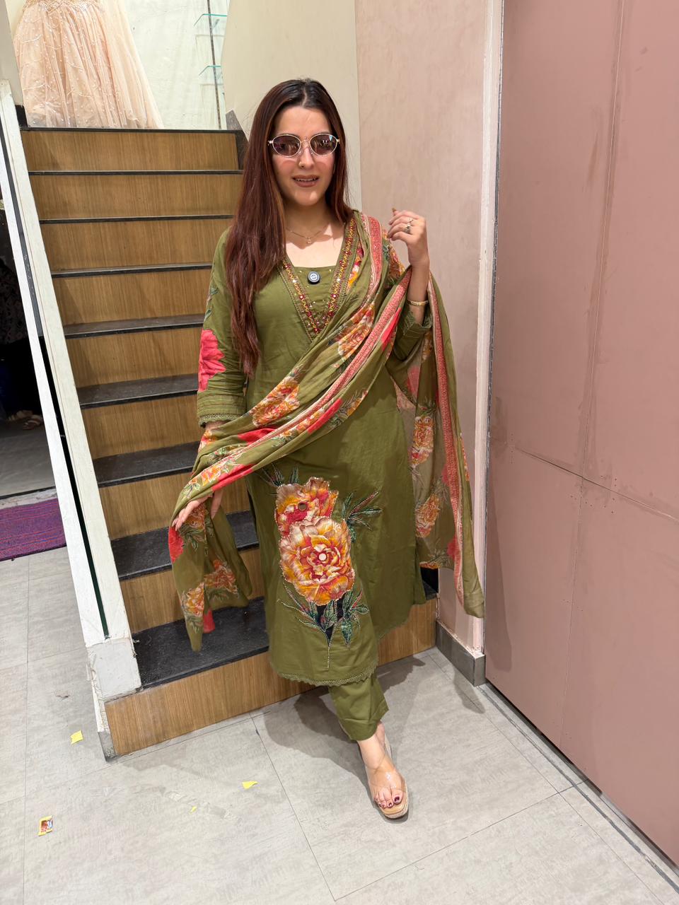 Oly Embroidered Kurta Set