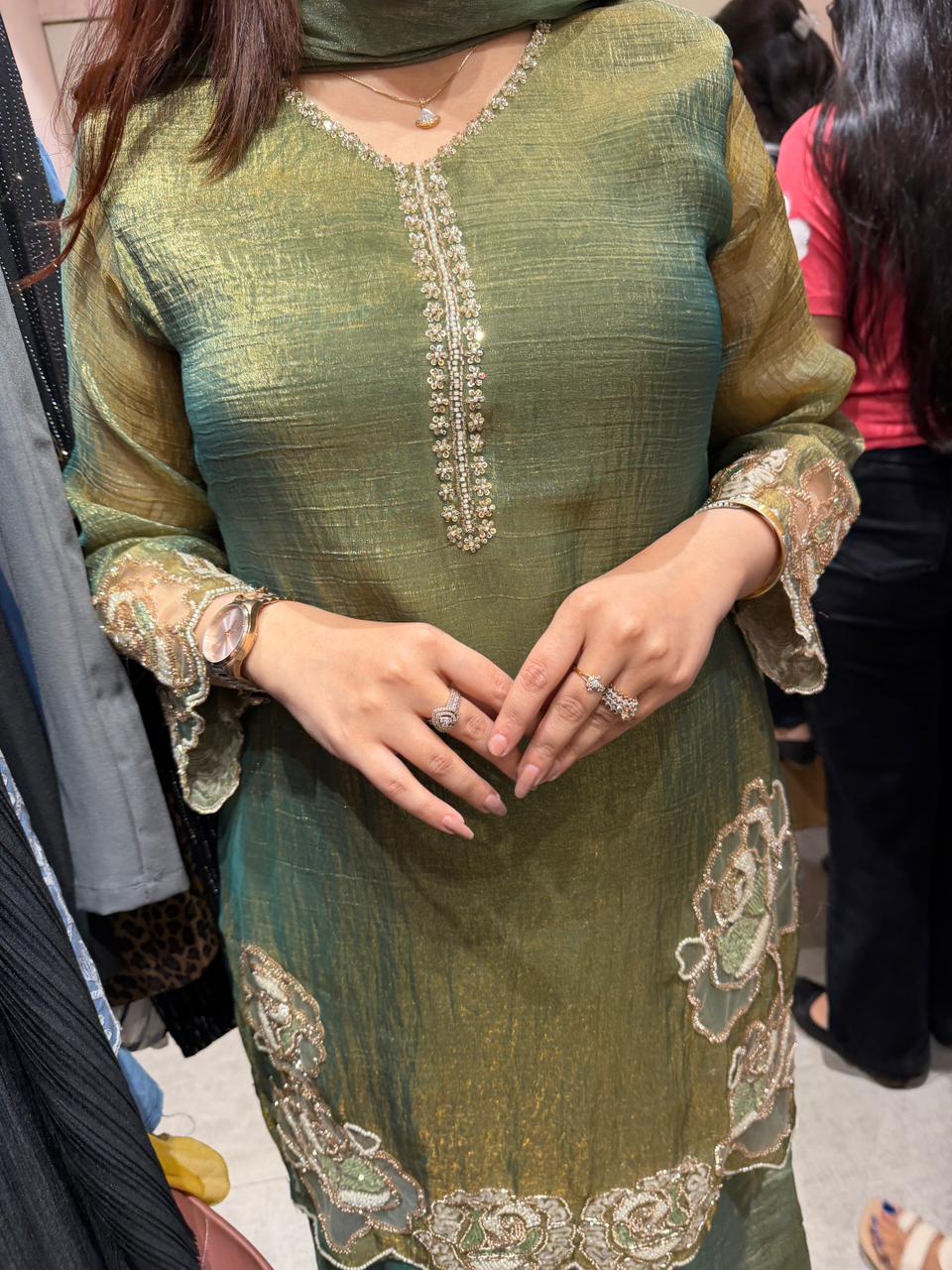 Nidi Embroidered suit Set