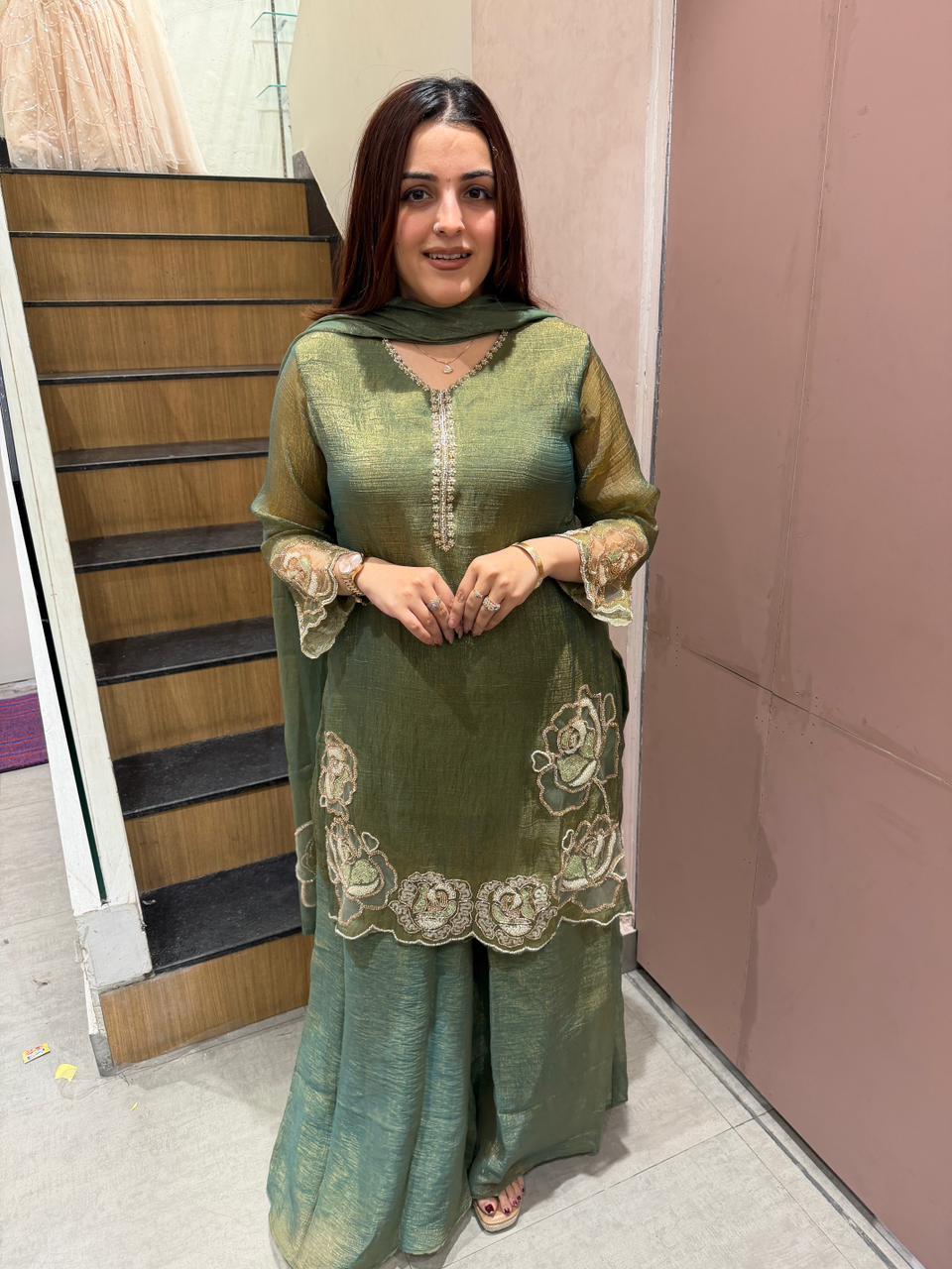 Nidi Embroidered suit Set