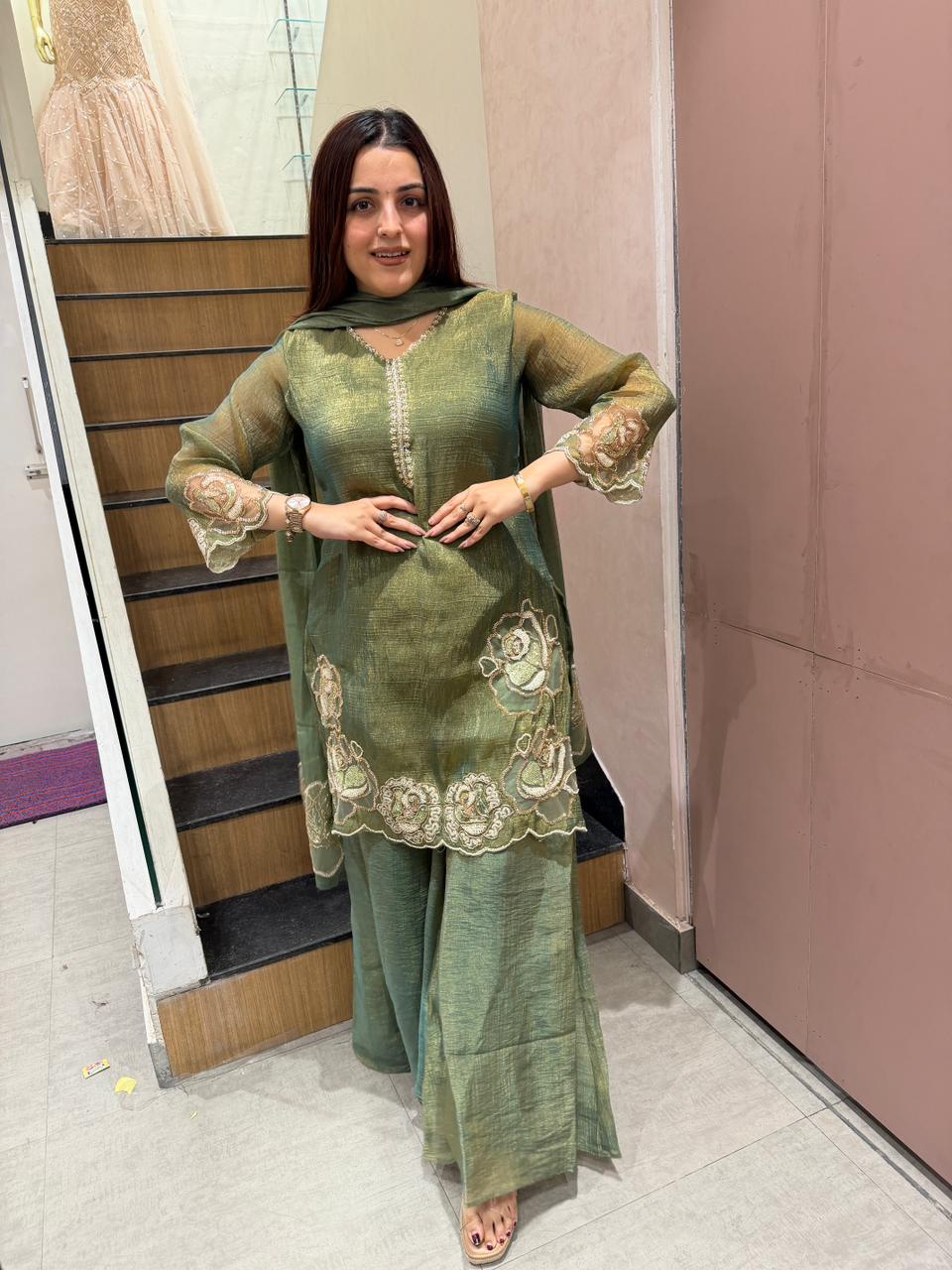 Nidi Embroidered suit Set