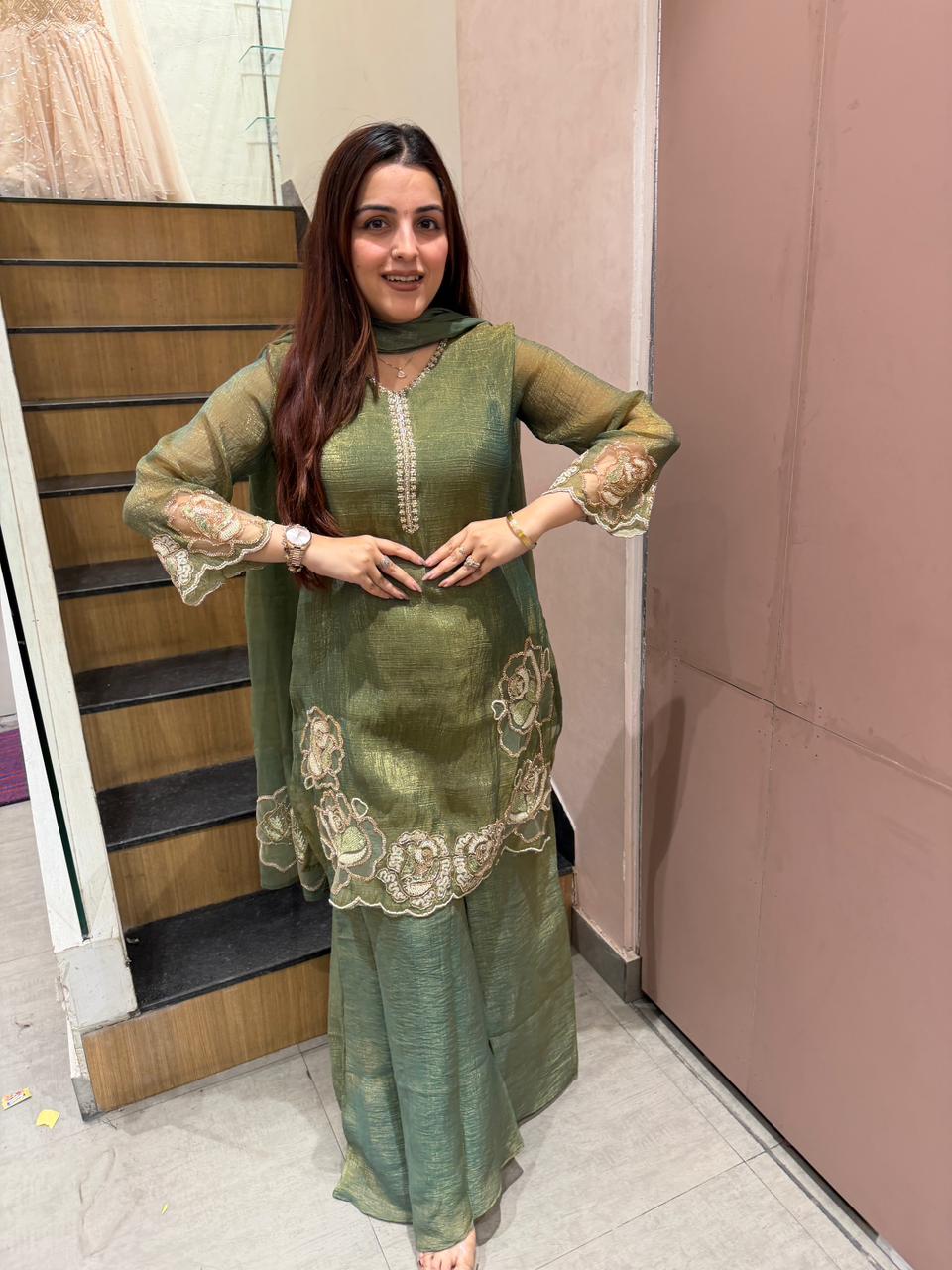 Nidi Embroidered suit Set