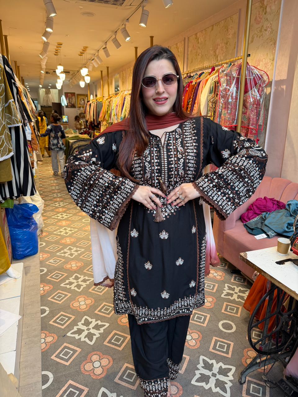Sobar Noir Embroidered Kurta Set