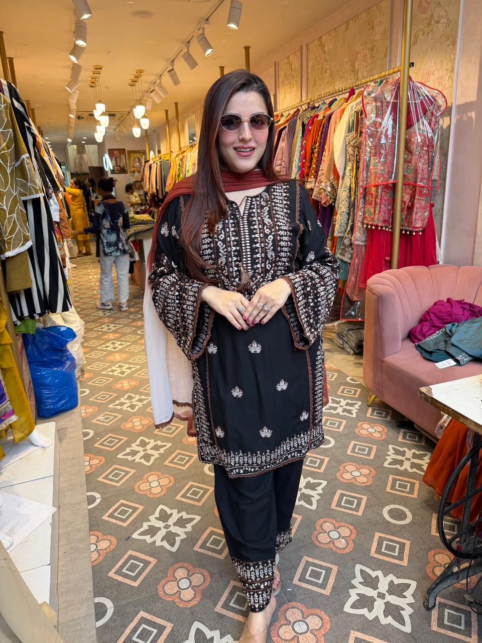 Sobar Noir Embroidered Kurta Set