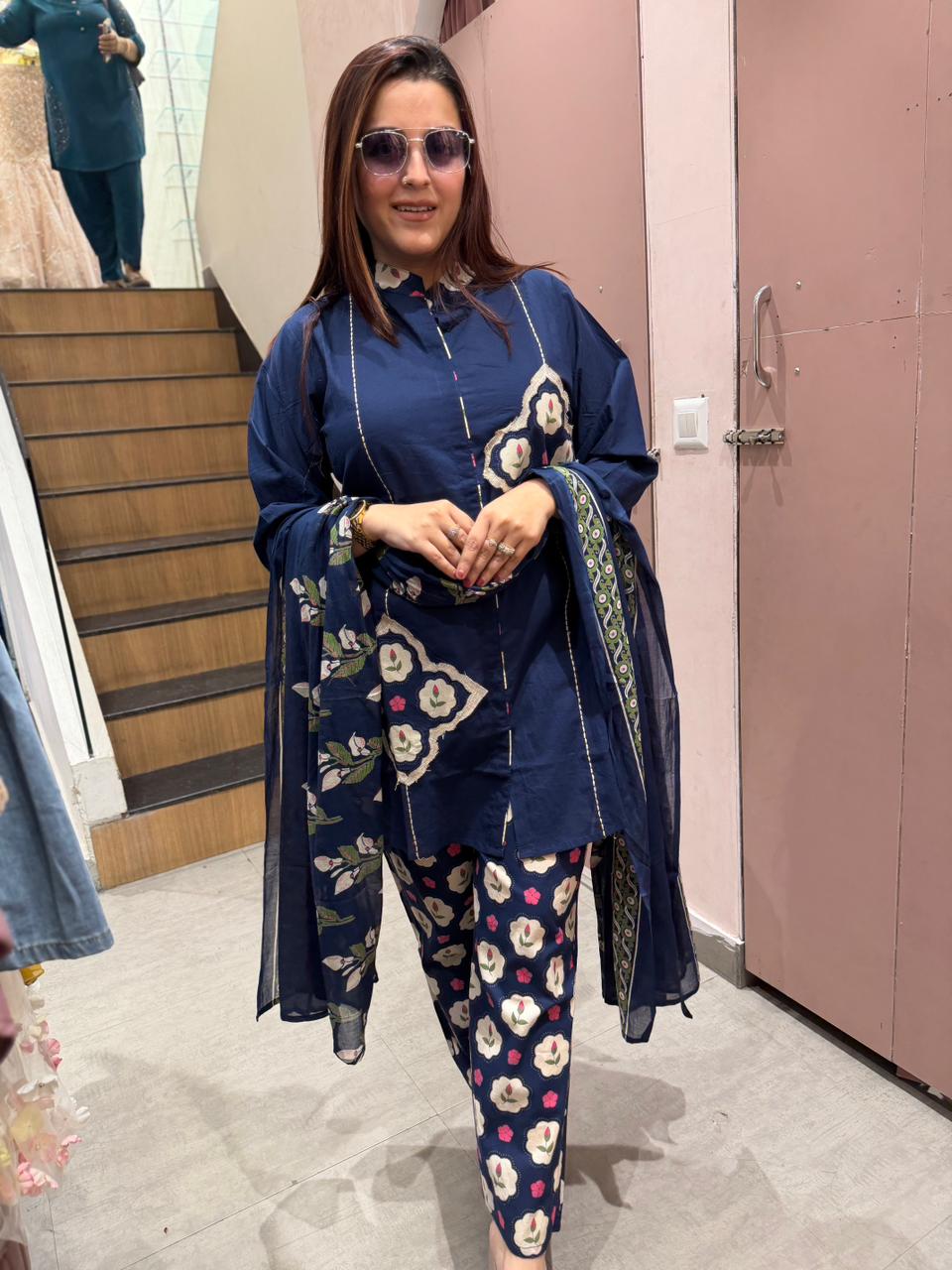 Niya Floral Elegance suit set