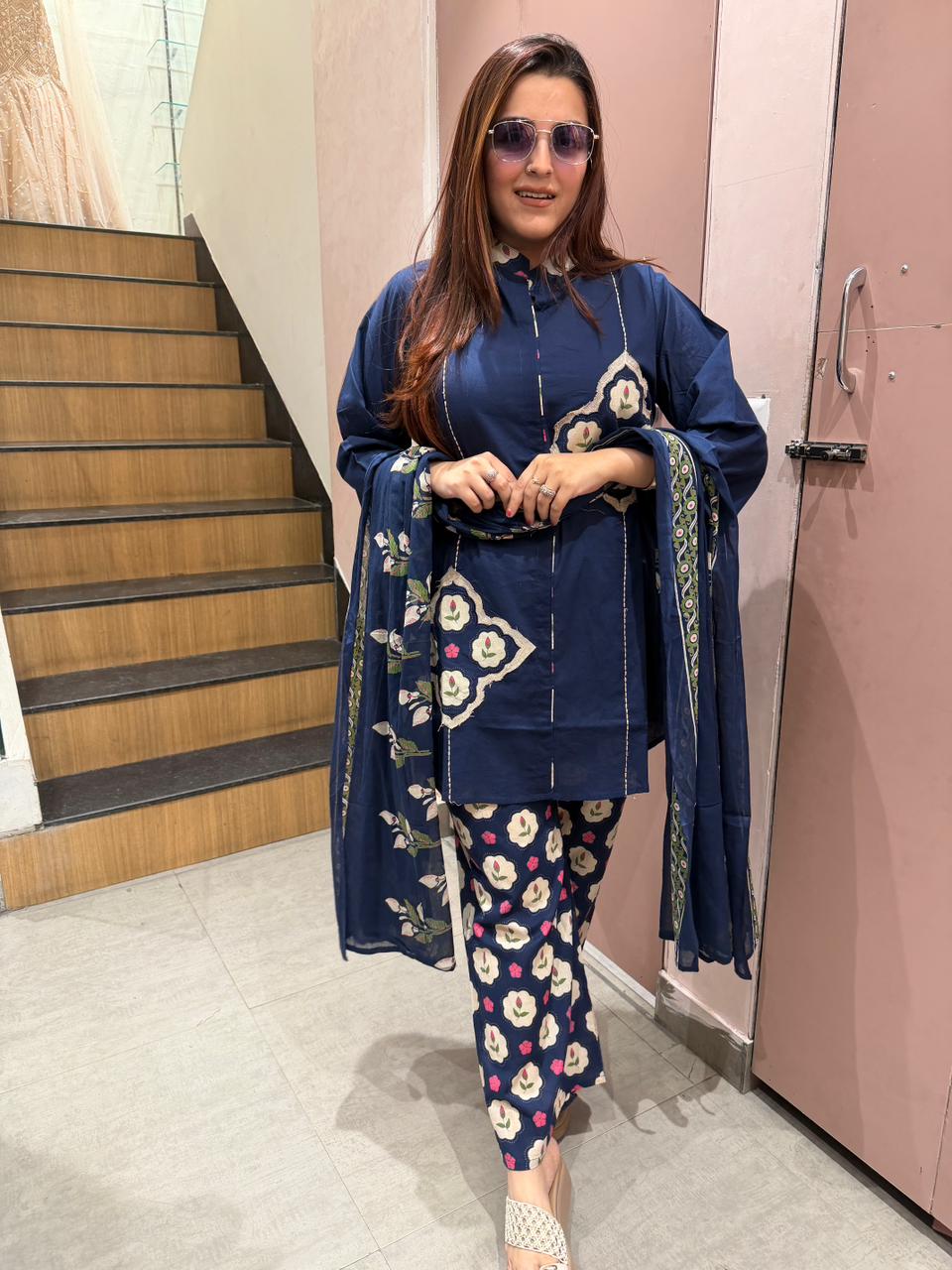 Niya Floral Elegance suit set