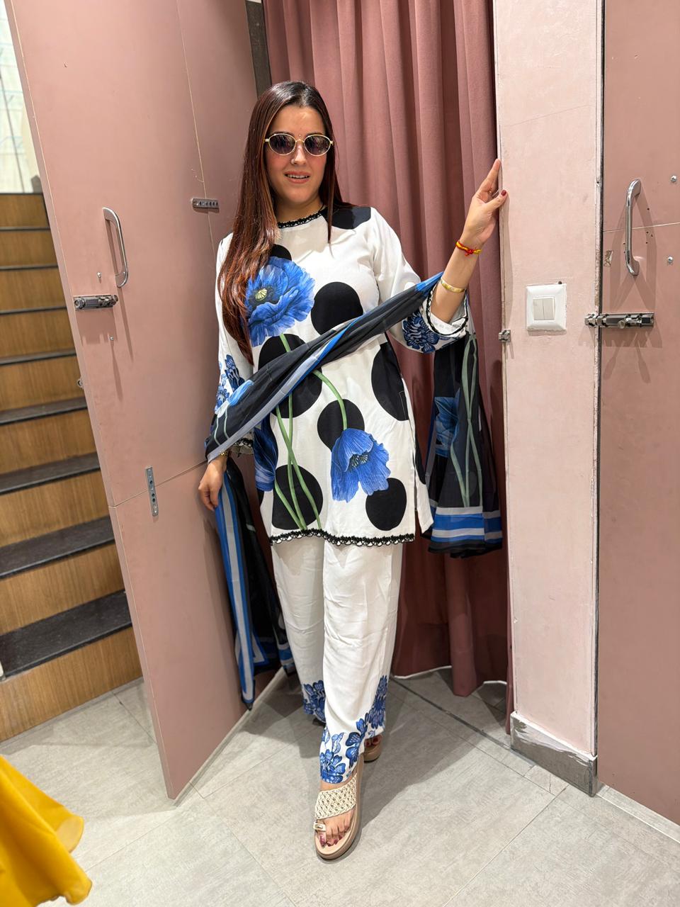Jinsen Floral Printed Kurta Set