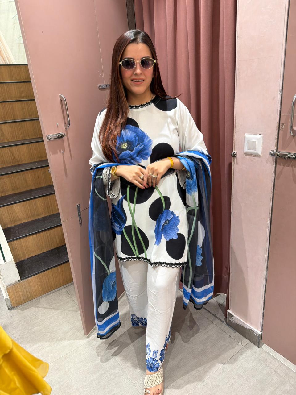 Jinsen Floral Printed Kurta Set