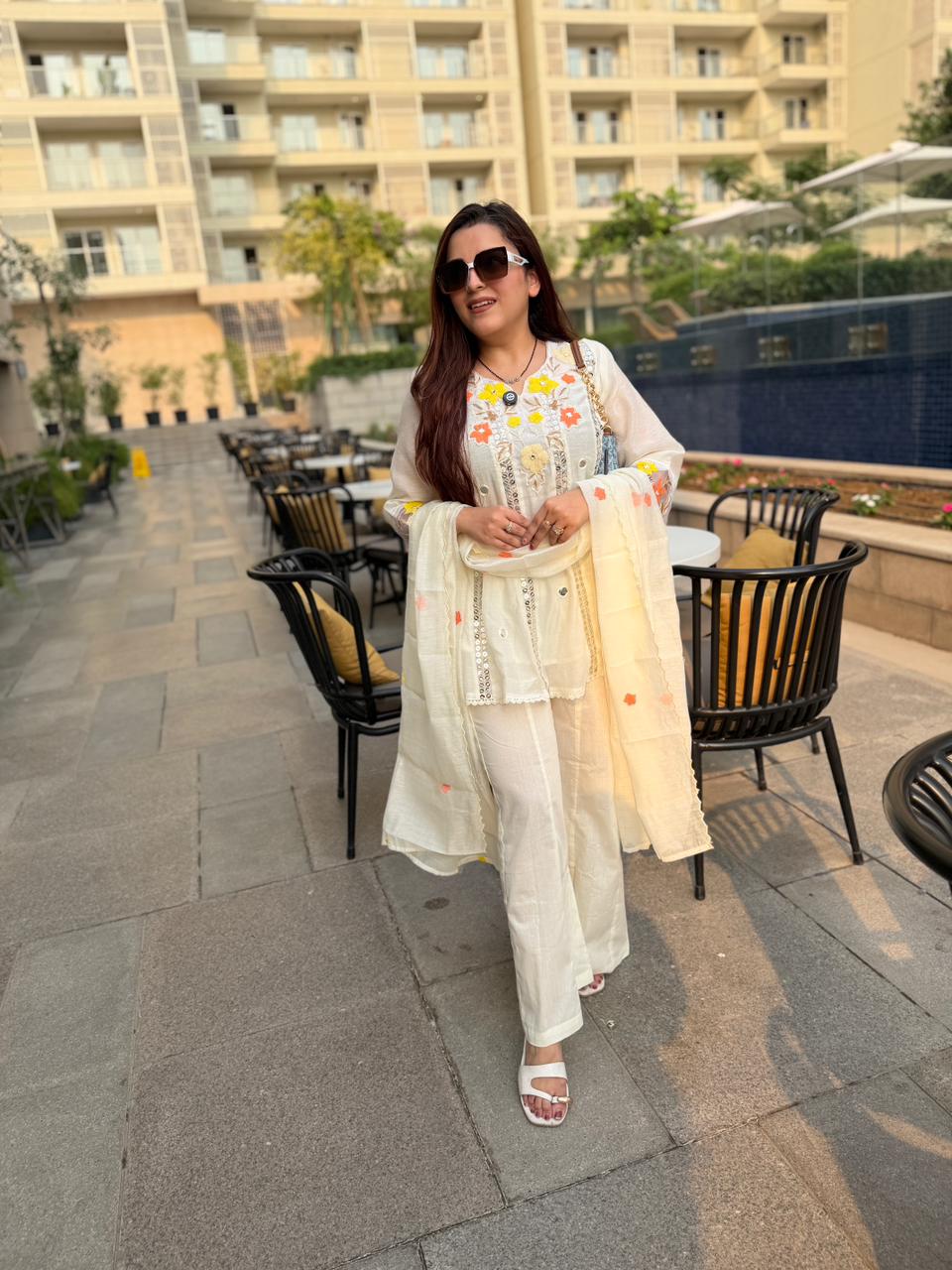 Eyvy Embroidered Kurta set