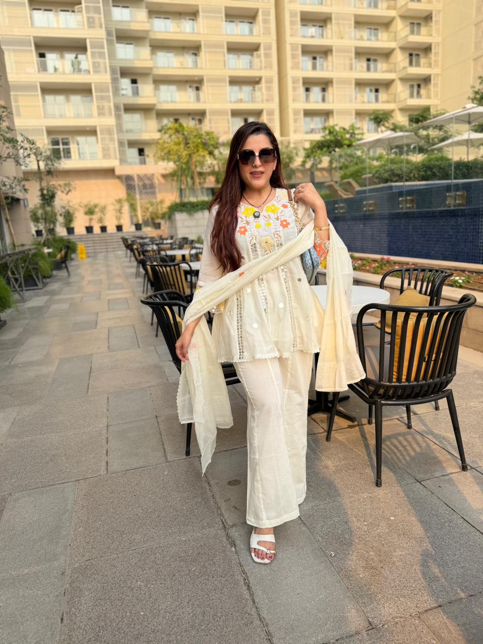Eyvy Embroidered Kurta set