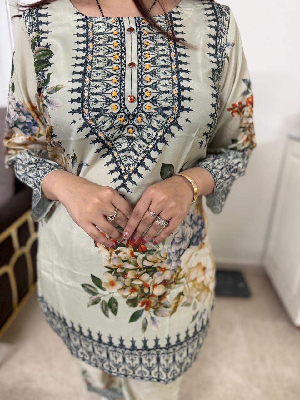 Sonal Printed Cord Set