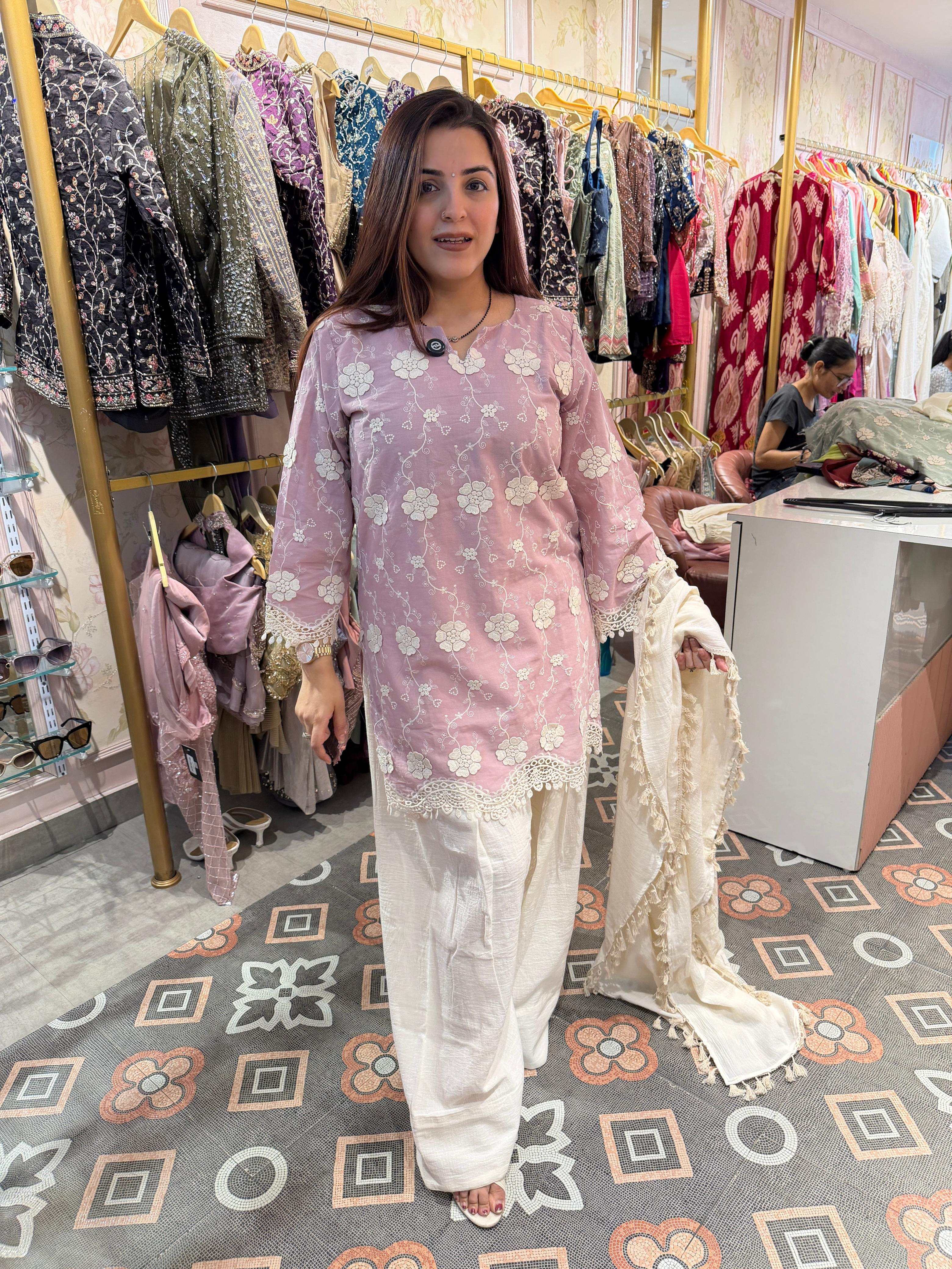 Benzy Embroidered Kurta Set