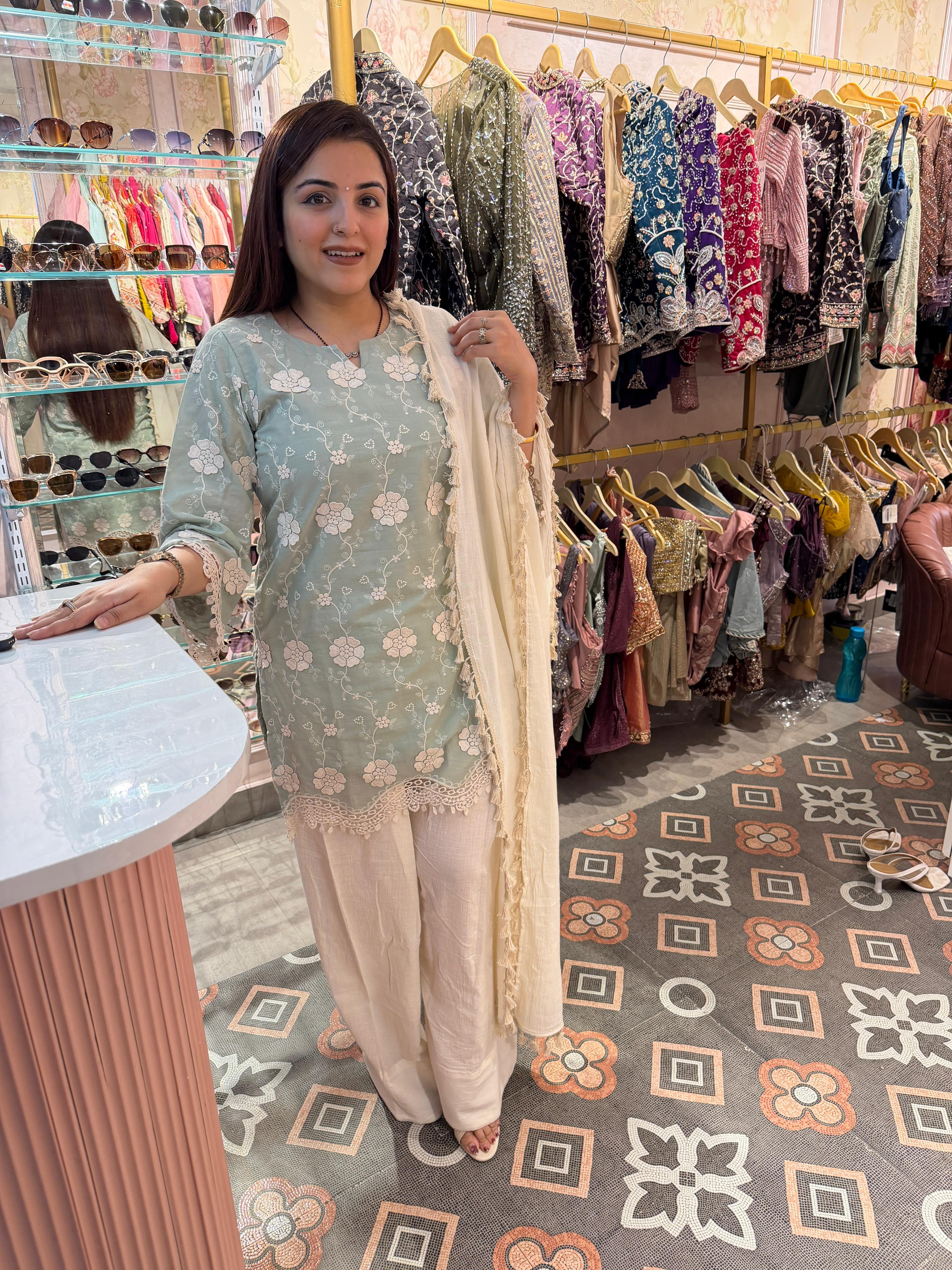 Benzy Embroidered Kurta Set