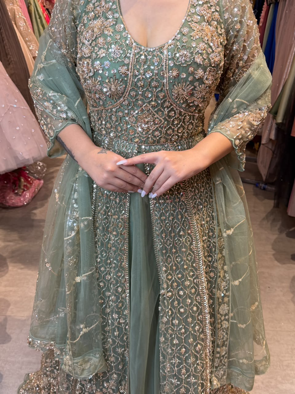 Royal princess-cut festive gown style