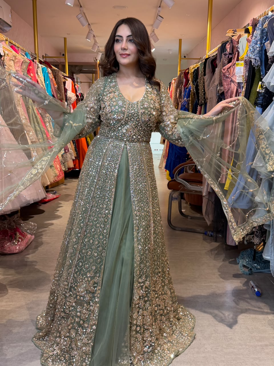 Royal princess-cut festive gown style
