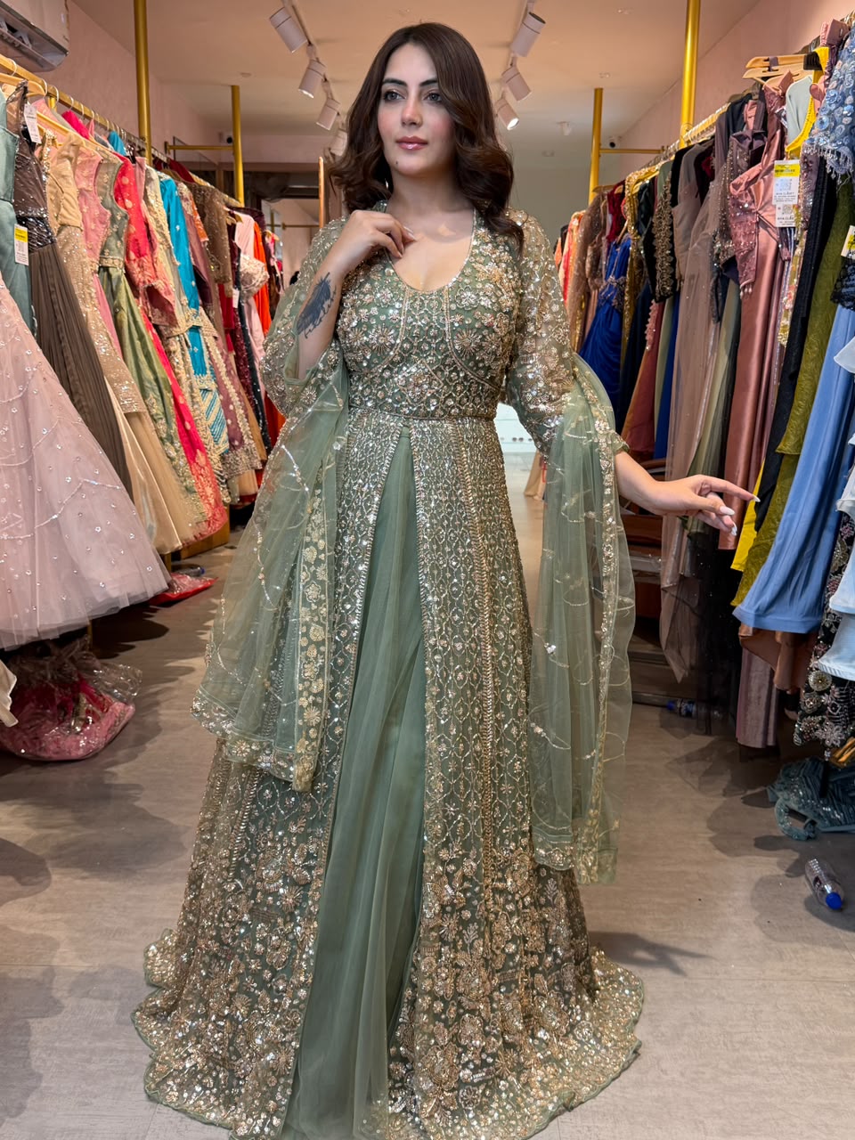 Royal princess-cut festive gown style