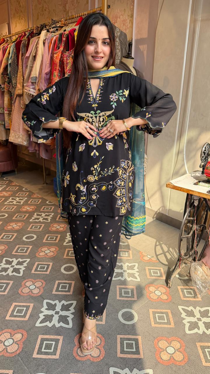 Black floral thread embroidered Pakistani suit