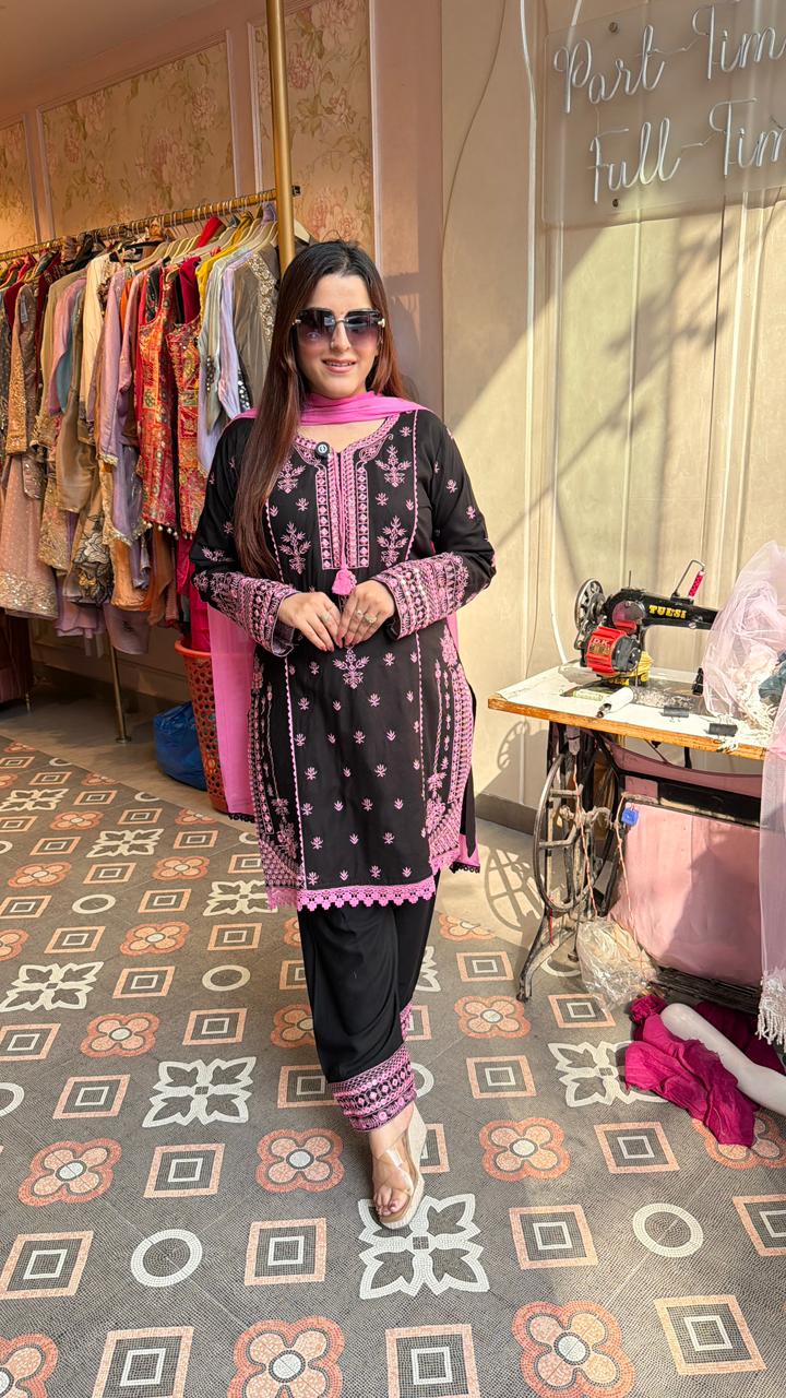 Pakistani ethnic embroidered lawn suit