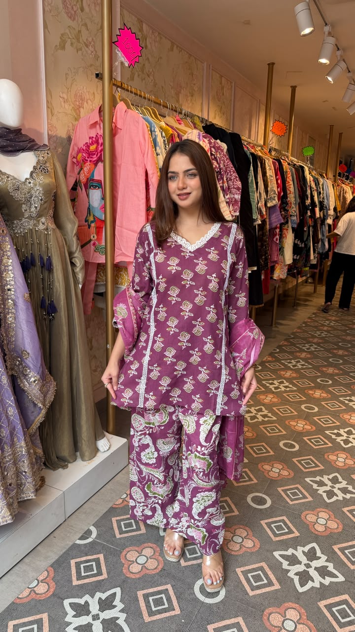 Printed short kurta with straight pants set