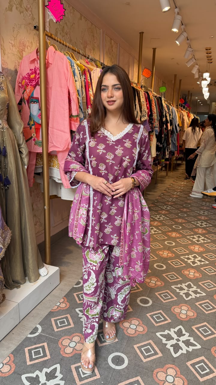 Printed short kurta with straight pants set