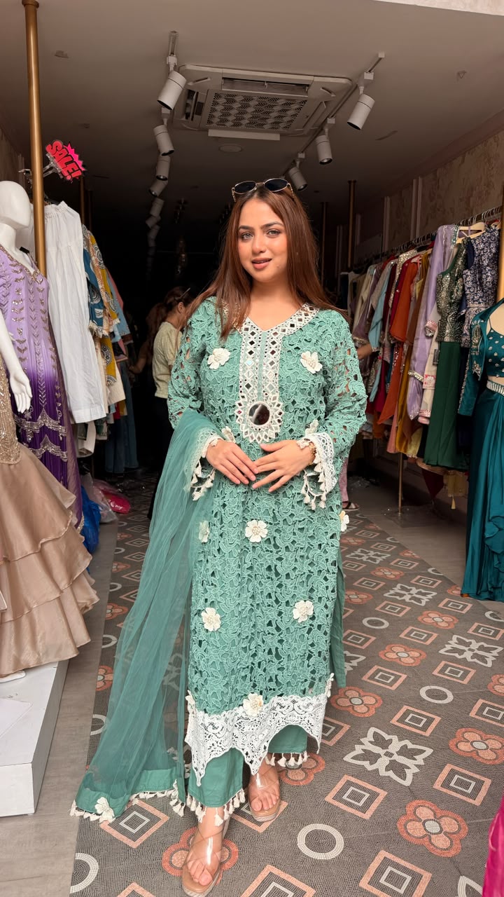 Pakistani Luxury Lace Suit