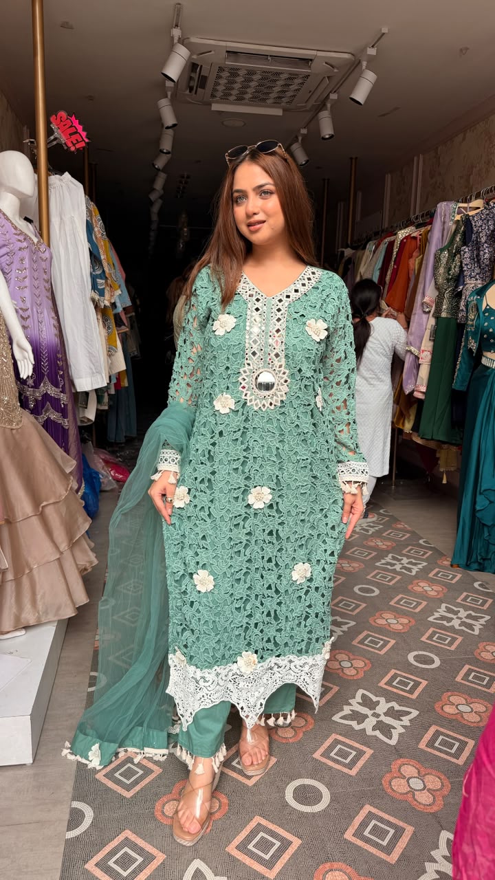 Pakistani Luxury Lace Suit