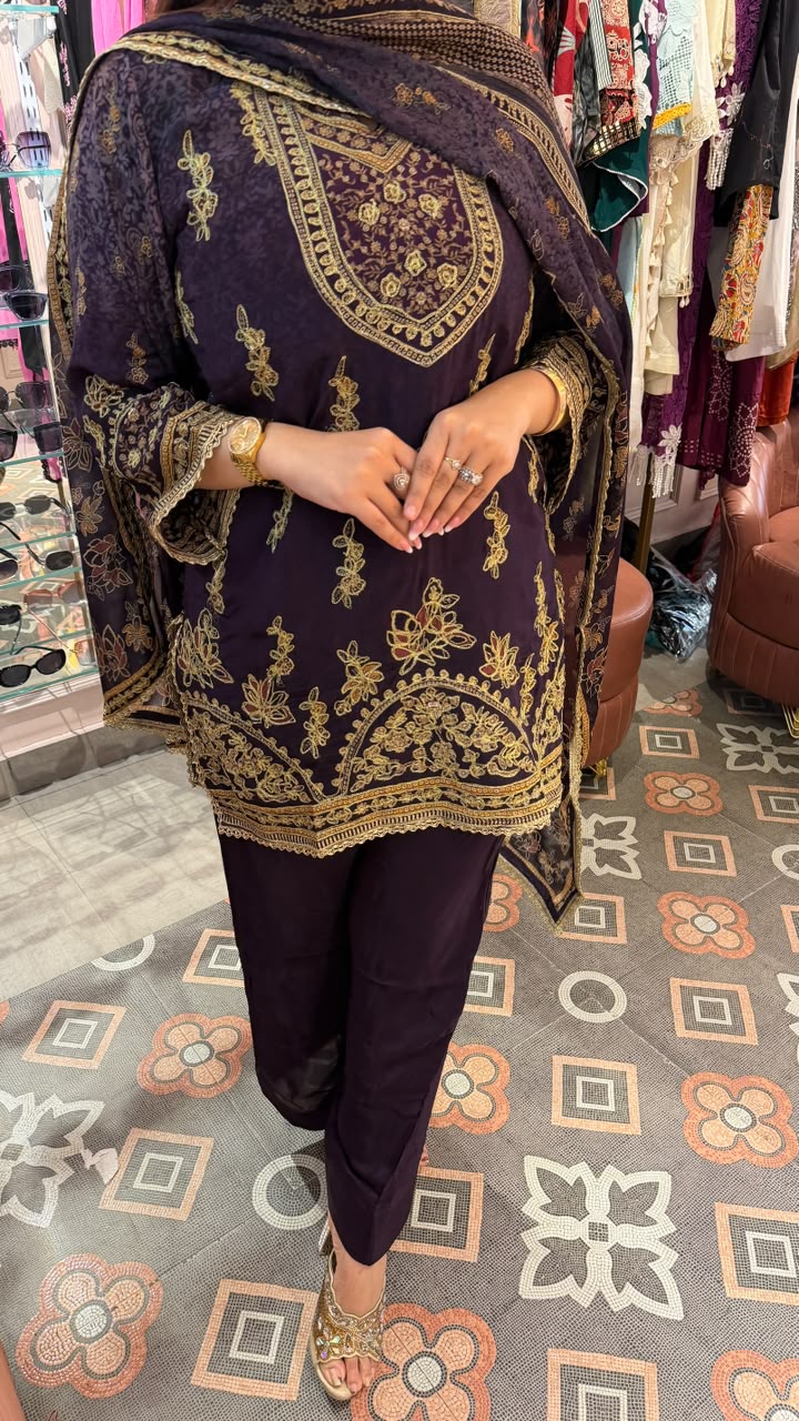 Luxury Embroidered 3-Piece Lawn Suit
