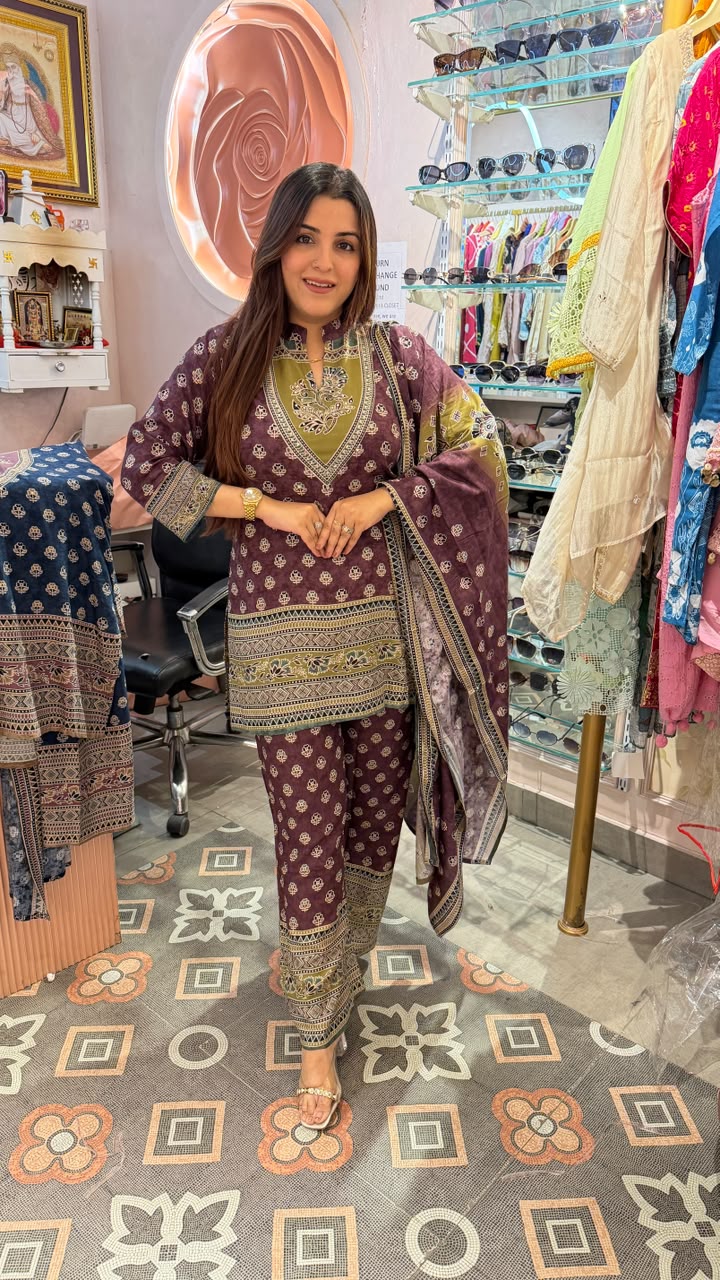 Printed Lawn 3-Piece Unstitched Suit Set