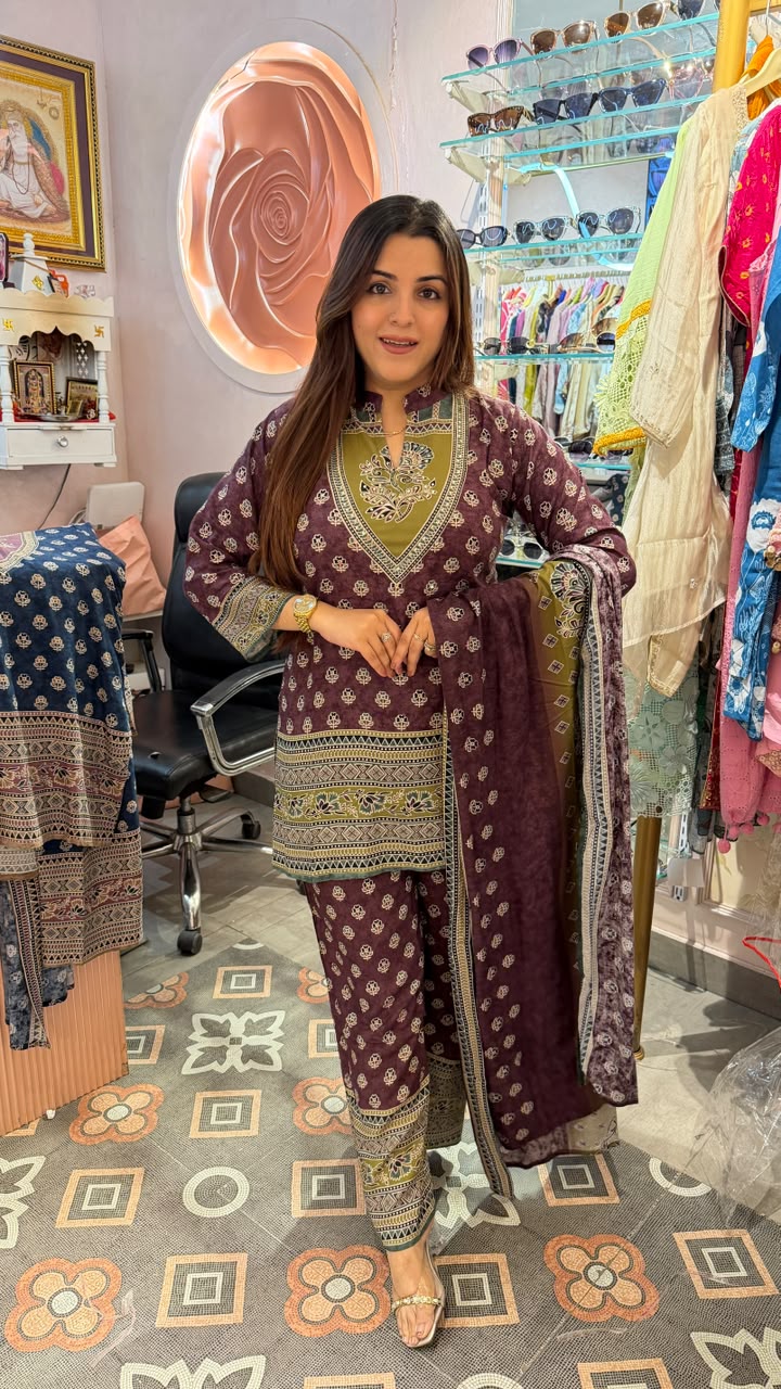 Printed Lawn 3-Piece Unstitched Suit Set