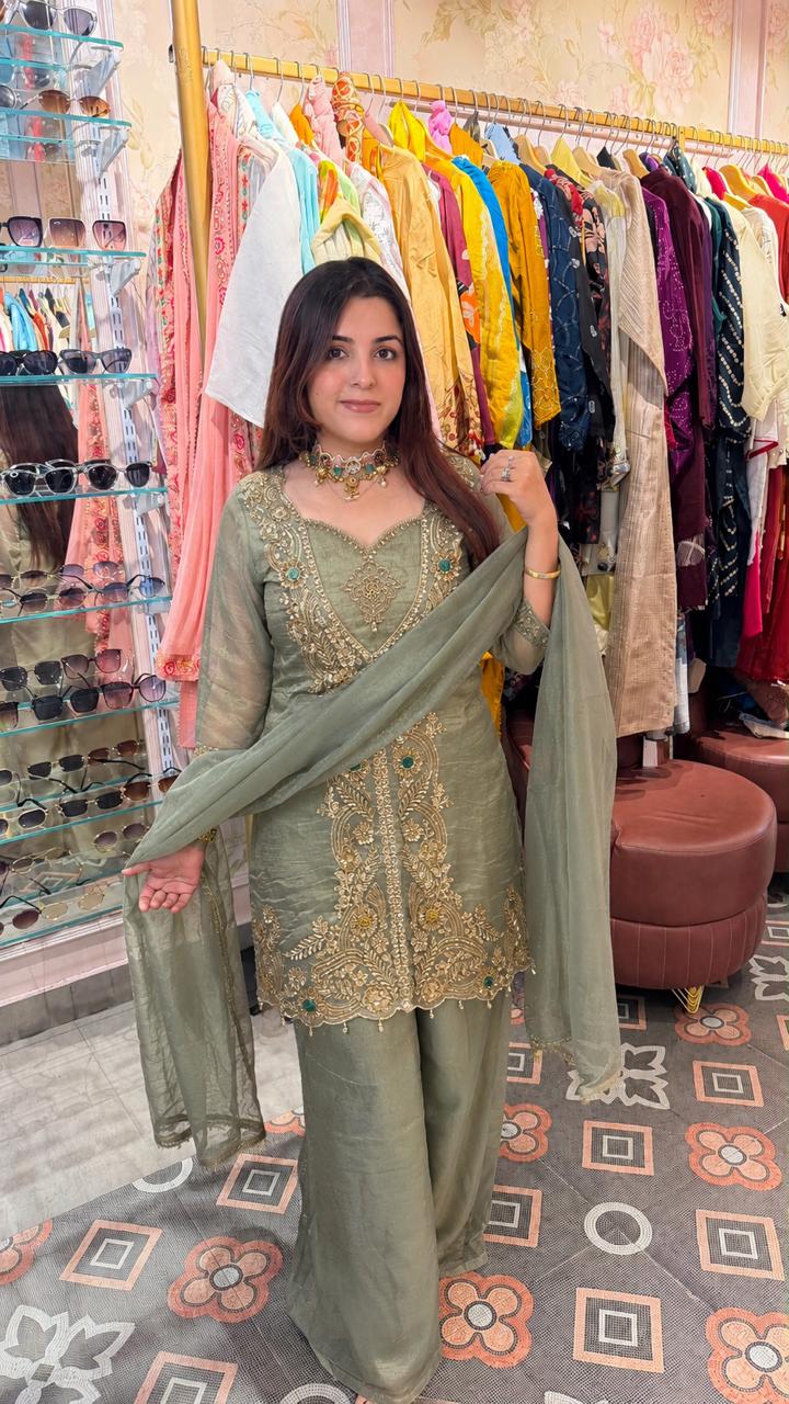 “Ivory Zari Bloom” – Luxury Chikankari Anarkali Suit