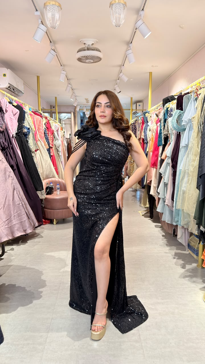 Black One-Shoulder Sequin Slit Gown