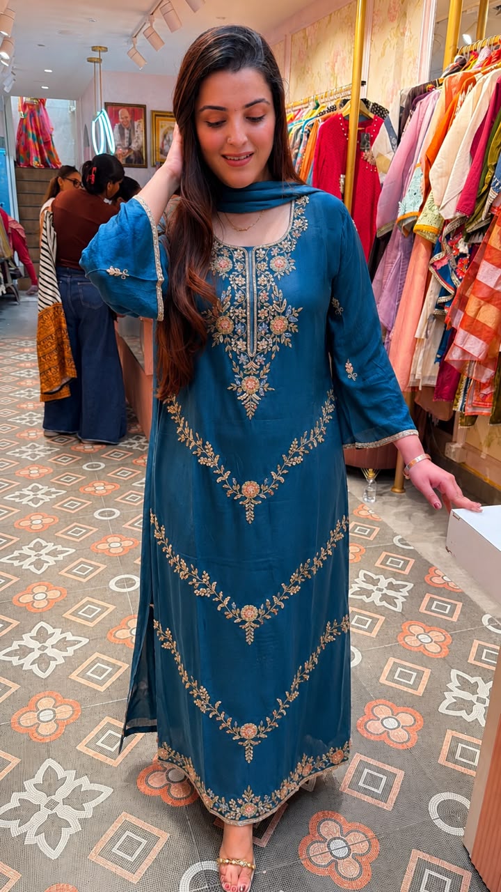 Royal Embroidered Anarkali Kurta Set