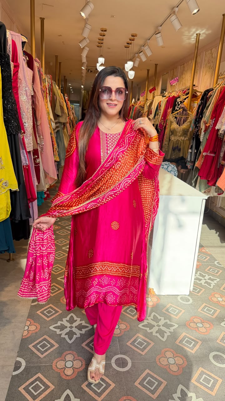 Bandhani Printed Embroidered Straight Suit